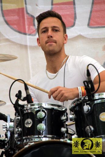 Owen Gasey (IRL) with The Reggae Jam Band 22. Reggae Jam Festival, Bersenbrueck 31. Juli 2016 (9).JPG